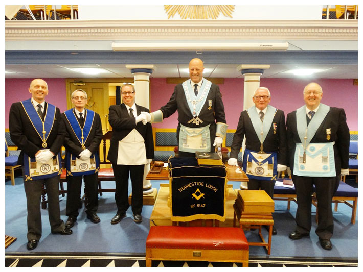 Bro. Matthew Philips with some of the Officers of Thamestide Lodge 8147