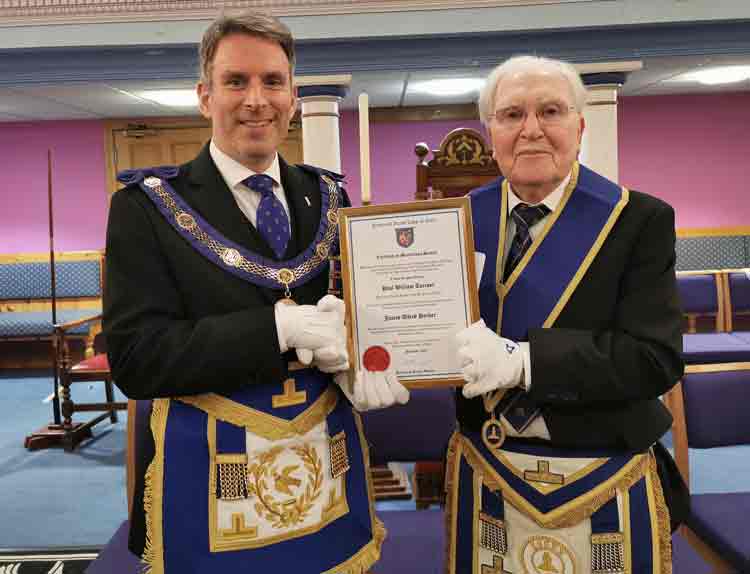 W.Bro. Jim Parker receing his 50 year Long Service Certificate